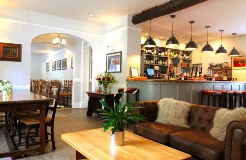 Oakfordbridge Hotel | The Red Lion Hotel