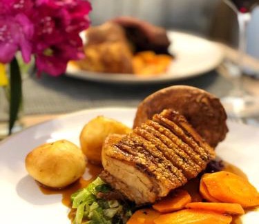 Oakfordbridge Hotel | The Red Lion Hotel