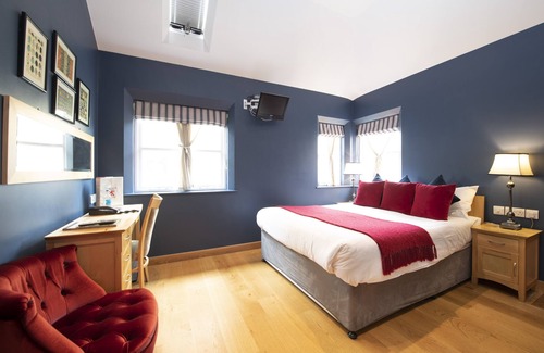 Hinxton Hotel | The Red Lion Inn