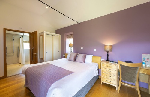 Hinxton Hotel | The Red Lion Inn