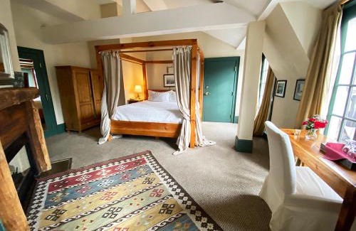 Cohasset Hotel | The Red Lion Inn