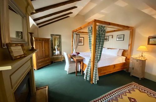 Cohasset Hotel | The Red Lion Inn