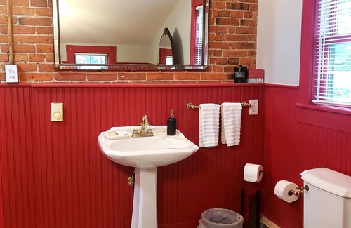 Conover Other | The Red Pump Inn~Est. 1812, One Bedroom Farmhouse