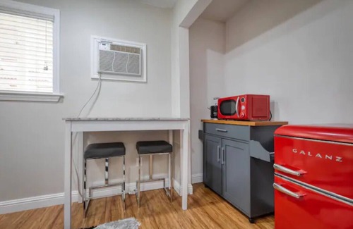 Alum Rock Apartment | The Red Urbanhoop★Urban Sanctuary for Solo/Couples