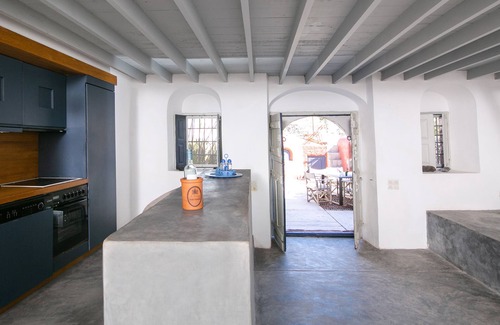 Finikia Villa | The Red Winehouse | Old winery converted into a stylish villa | close to Oia