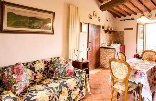 Casciano di Murlo Apartment | The Red Woodpecker