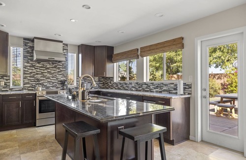 Raskin Estates House | The Redfield House