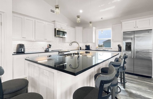 Hackberry House | The Redfish Lodge