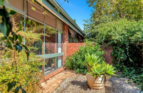 Norwood Apartment | 'The Redstone' Experience Adelaide's Inner-east