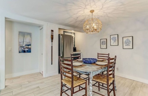 Fernandina Beach Condo | The Reef | Cozy Hideaway | Private Patio | Located Steps from the Beach