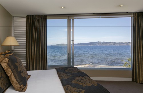 Waipahihi Hotel | The Reef Resort