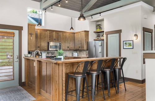 Smithville Ski Chalet | The Refuge Overlooking Center Hill Lake
