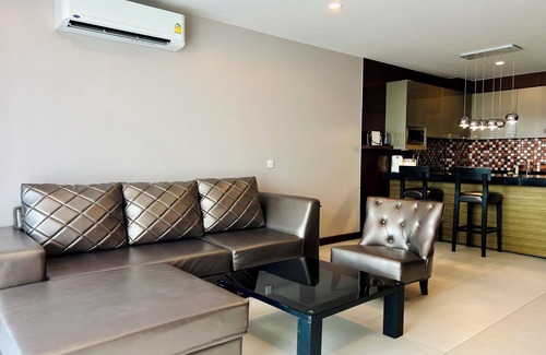 Bang Tao Apartment | The Regent Bangtao by RESAVA