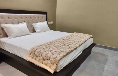 Ambala Hotel | The Republic Hotel