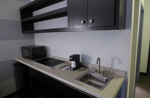 Big Lake Condo | The Republic Hotel