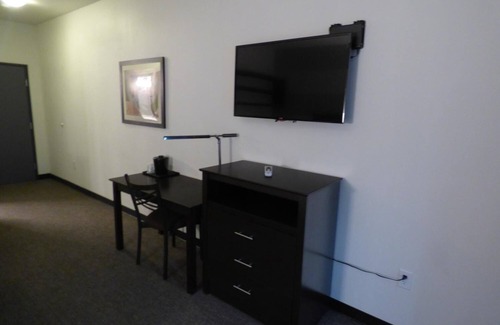 Big Lake Condo | The Republic Hotel
