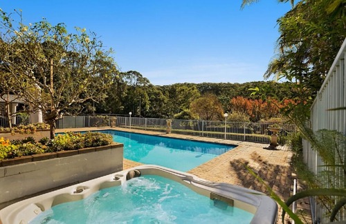 Matcham House | The Residence - 6 Bedrooms, Tennis Court, Pool, Heated Spa