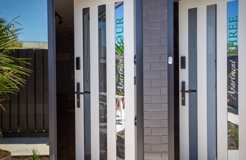 Fitzroy Apartment | The Residence Apartment Seven with Spa Bath