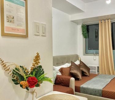 Matandang Balara Hotel | The Residences at Commonwealth Quezon City by Snazzy Staycation