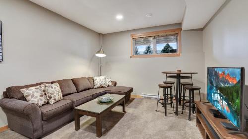 East Kootenay Apartment | The Residences at Fairmont Ridge