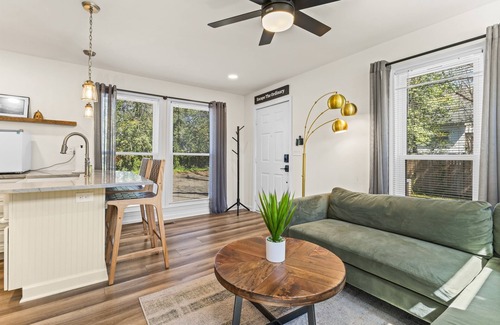 Rock Hill House | The Restful Retreat | 1Bed/1Bth Home | King Bed | Luxury Bath