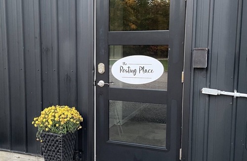 Marion Apartment | The Resting Place Apt 1 Keep it simple at this peaceful & centrally located Apt