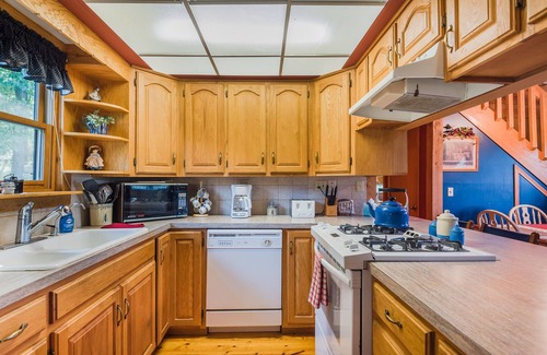 Huntsville Cabin | The Resting Place Cabin ~ Your Home away from Home