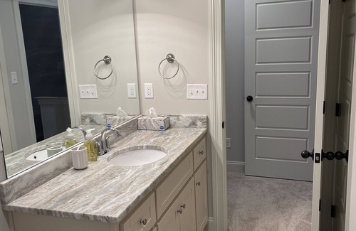 Oxford Condo | The Resting Rebel
