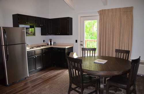 Smithville Cabin | The Retreat at Center Hill Lake