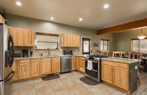 Forest Lakes House | The Retreat at Forest Lakes | Hot Tub, Pet Friendly, Privacy, Near Town/Lakes
