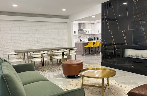 Spring Branch West House | The Retreat at Royal Oaks