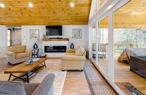 Clermont Cabin | The Retreat at WY Vineyard