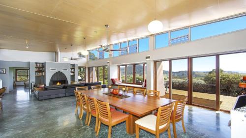 Barrington House | The Retreat - Barrington