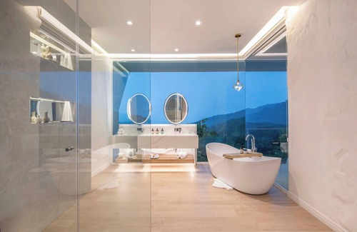 Jesus Hotel | The Retreat Costa Rica - Wellness Resort & Spa