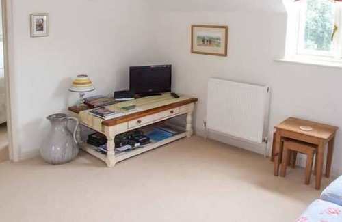 Bibury Apartment | THE RETREAT, country holiday cottage, with a garden in Bibury