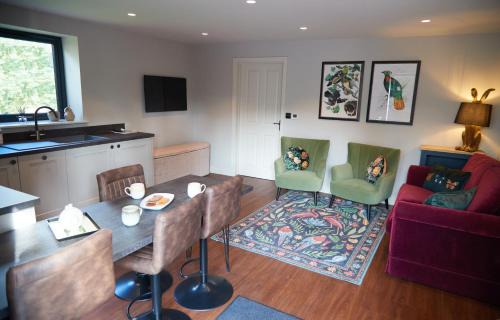 Ainstable Apartment | The Retreat