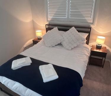 Cameron Park Apartment | The Retreat Modern Cosy Stylish