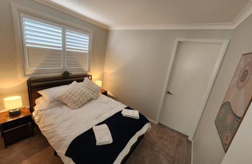 Cameron Park Apartment | The Retreat Modern Cosy Stylish