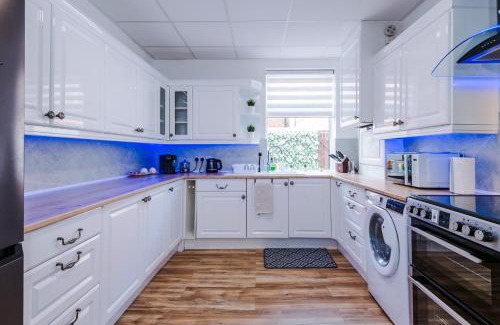 Salford House | The Retreat near Salford Quays