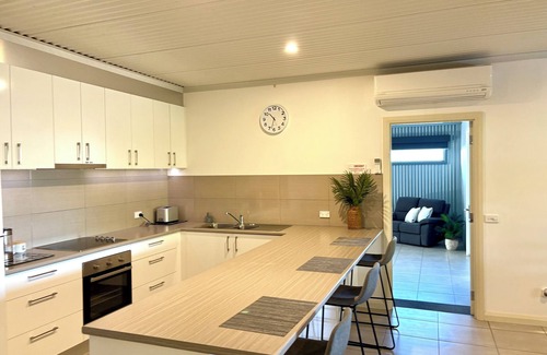 Bundalong House | The Retreat - Pet Friendly (Sleeps 8)