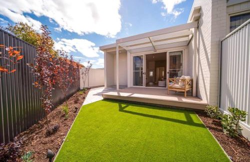 Plympton Apartment | The Retreat Plympton