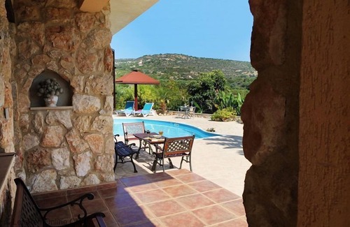Pano Arodhes Villa | 'The Retreat' - Secluded Stone Built Villa - Sleeps 8