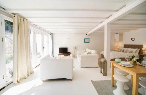 Welton Apartment | The Retreat Studio