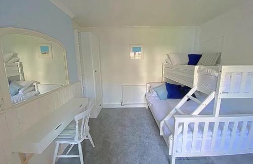 Plympton House | The Retreat @ The Old Smithy, Colebrook Village