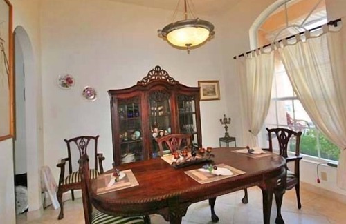 Smith's Point Villa | The Retreat, with pool, boats welcomed, short walk to Taino Beach.