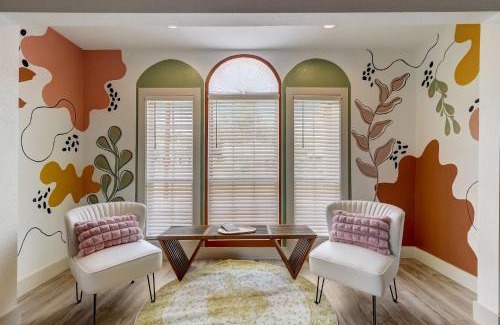 Eastside Promise Neighborhood House | The Retro Retreat - Close to Downtown, Fort Sam