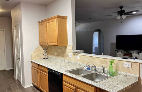 Lubbock House | The Revier! 3/2 in NW LBK