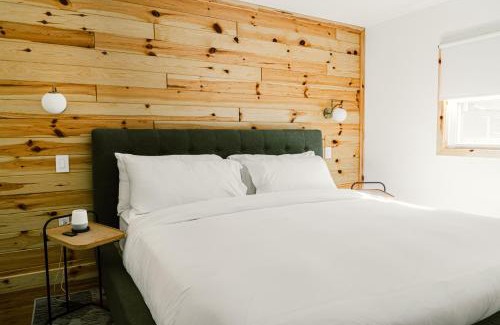 Greentown Hotel | The Rex
