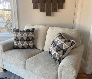 Lincoln Apartment | The Rhode Islander