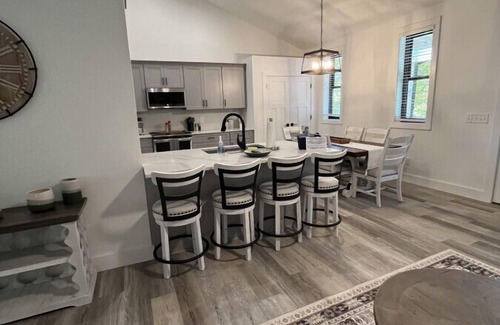 Franklin House | The Rhododendron Cottage